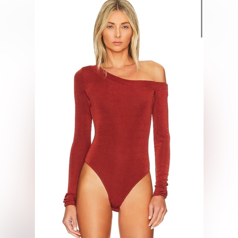 Free People Off shoulder That’s Hot Bodysuit. - Picture 5 of 13